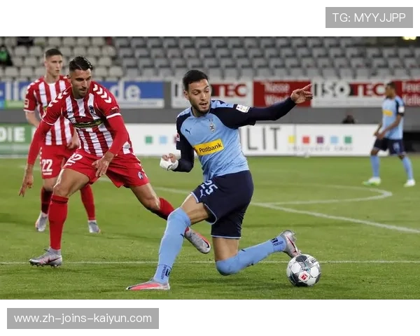 弗赖堡内部赛中堂安律连续完成反抢，成为亮点